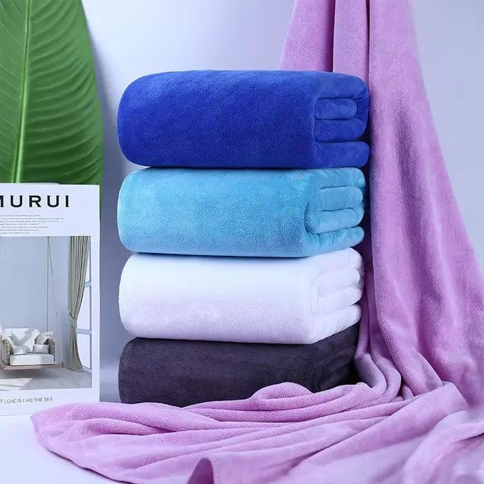Serviette de bain en microcarence