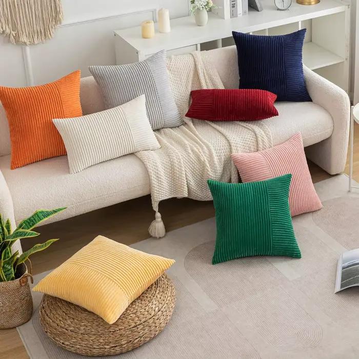 Housse de coussin à motif rayé rouge