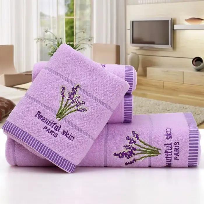 Serviette de bain brodée en coton de haute qualité