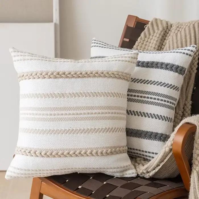 Housse de coussin moderne à rayures bohèmes