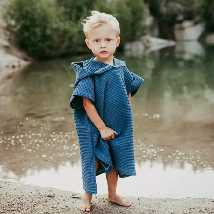 Poncho à capuche pour enfants