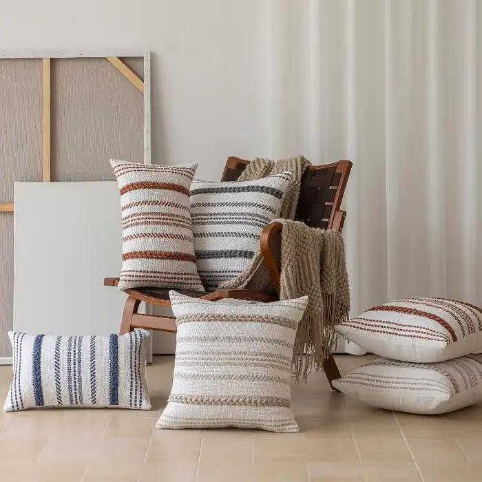 Housse de coussin moderne à rayures bohèmes