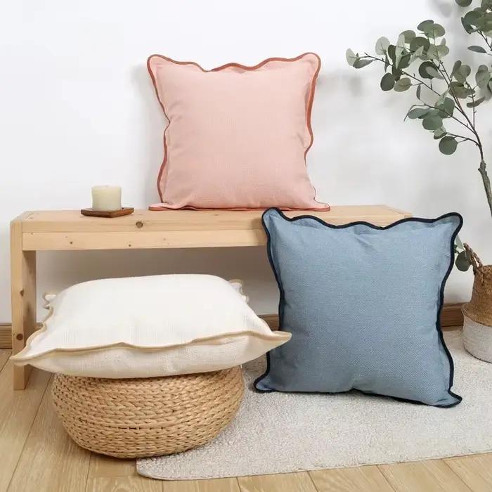 Housse de coussin bohème en lin de couleur unie