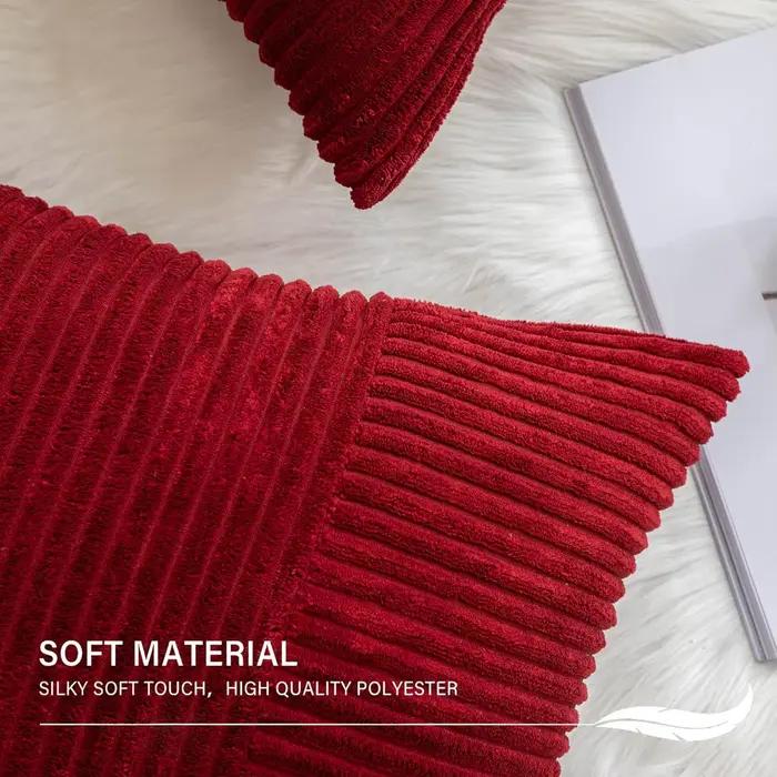 Housse de coussin à motif rayé rouge