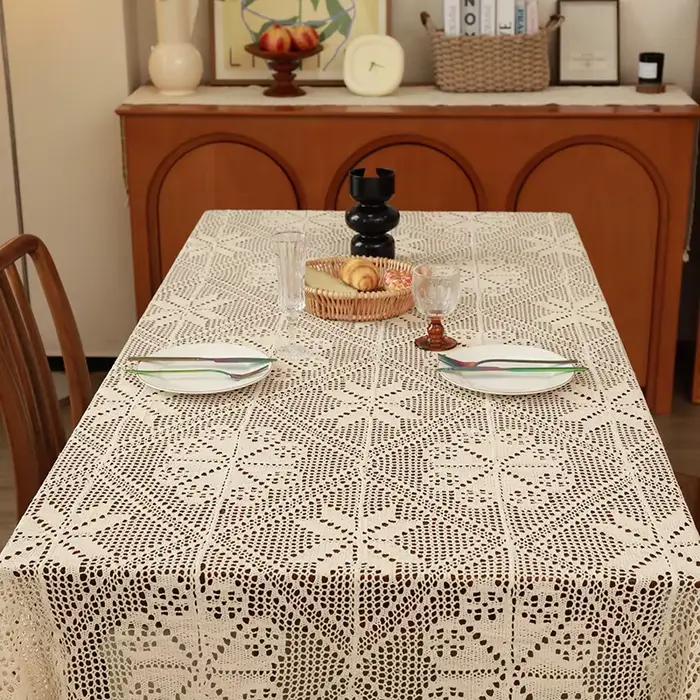 Nappe blanche élégante au Crochet frais