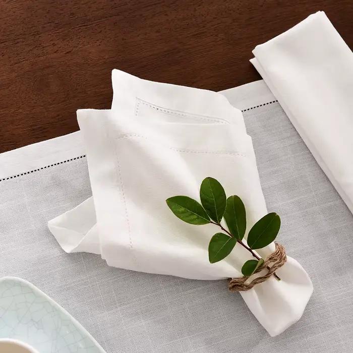 12 serviettes de table en tissu blanc pour mariage