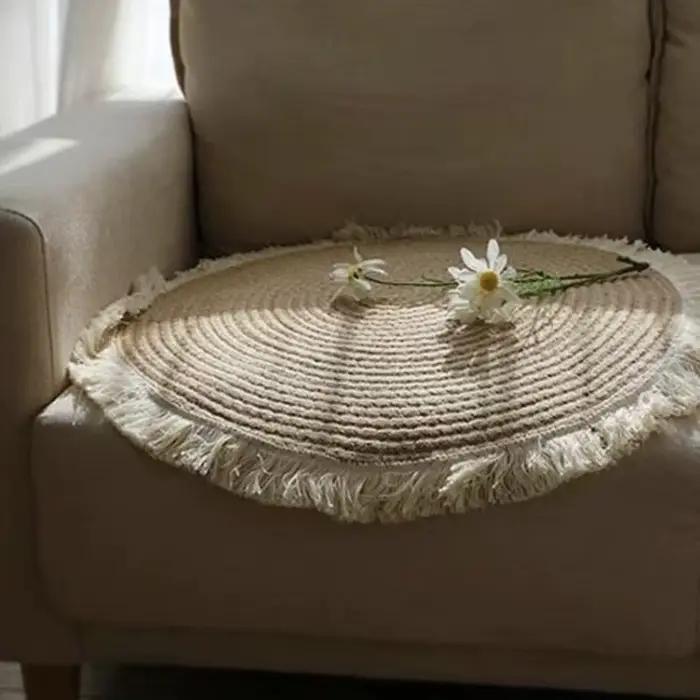 Tapis à pampilles scandinave tissé à la main