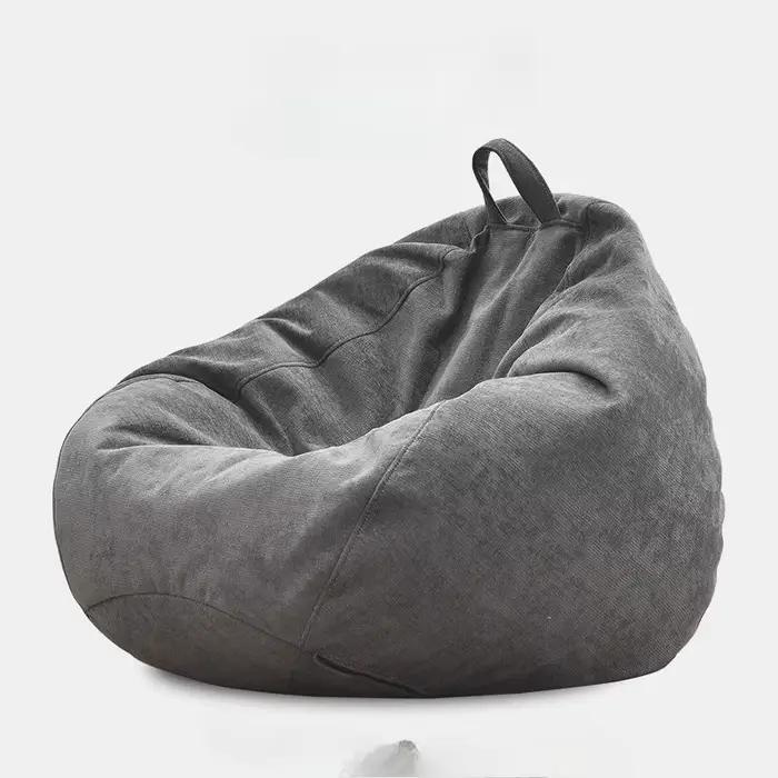 Salon décor pouf canapés