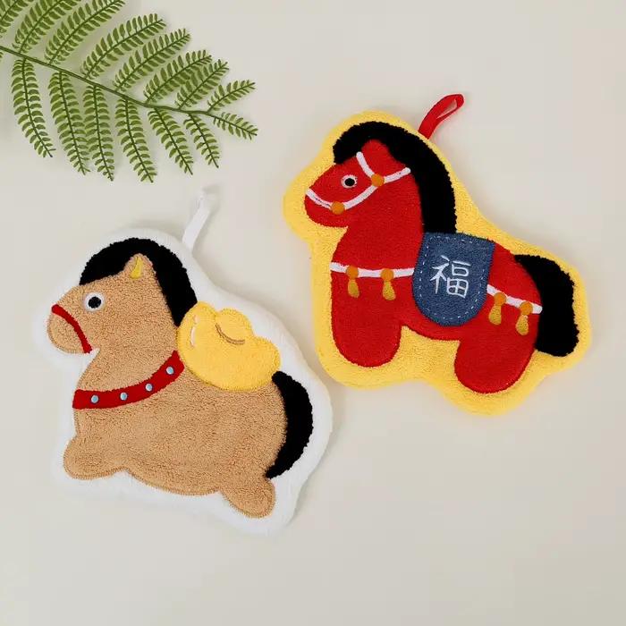 Dessin animé mignon nouvel an poney serviette corail polaire maison cuisine salle de bain lingettes cheval épaissi suspendus serviettes absorbantes