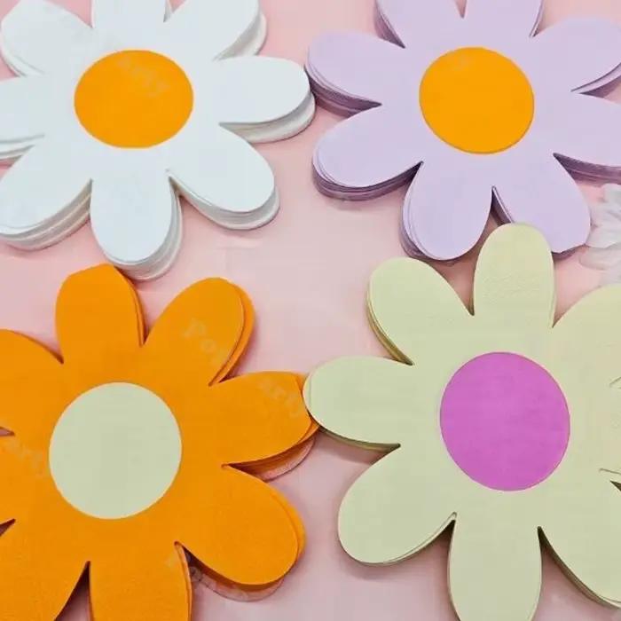20 serviettes en papier à motifs floraux - Jaune, orange, violet, blanc, serviettes de table douces en forme de pétales pour mariage, fête, décoration
