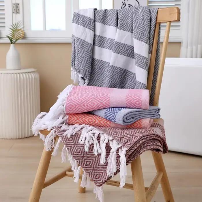 Serviette de bain douce en coton tissé