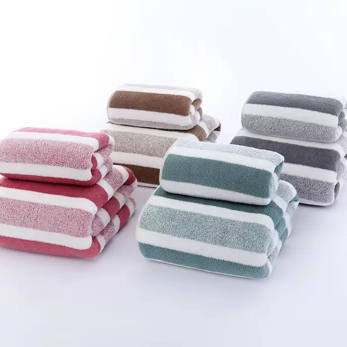 Serviette de bain absorbante épaisse