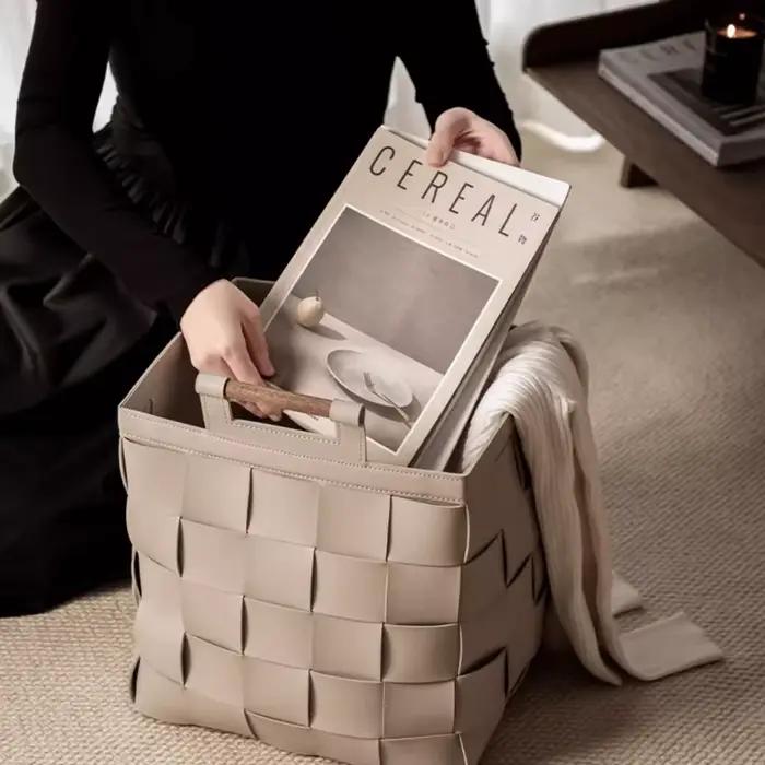 Panier à linge tissé en cuir