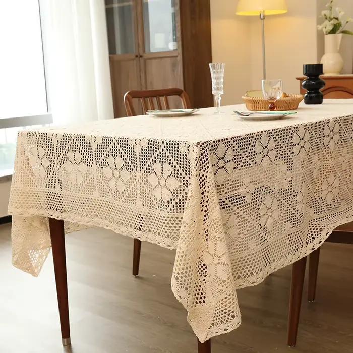 Nappe blanche élégante au Crochet frais