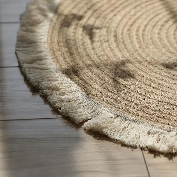 Tapis à pampilles scandinave tissé à la main