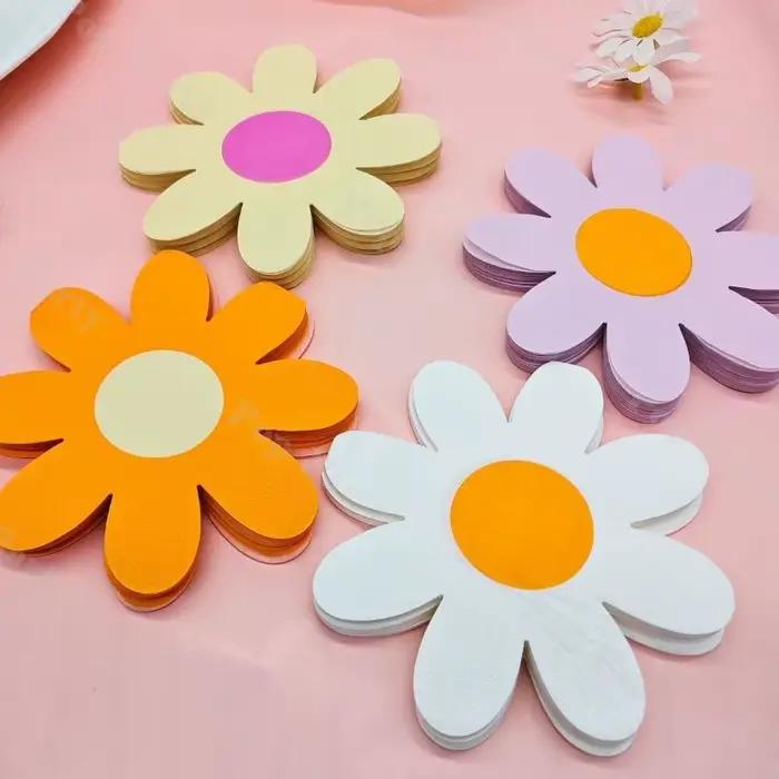 20 serviettes en papier à motifs floraux - Jaune, orange, violet, blanc, serviettes de table douces en forme de pétales pour mariage, fête, décoration