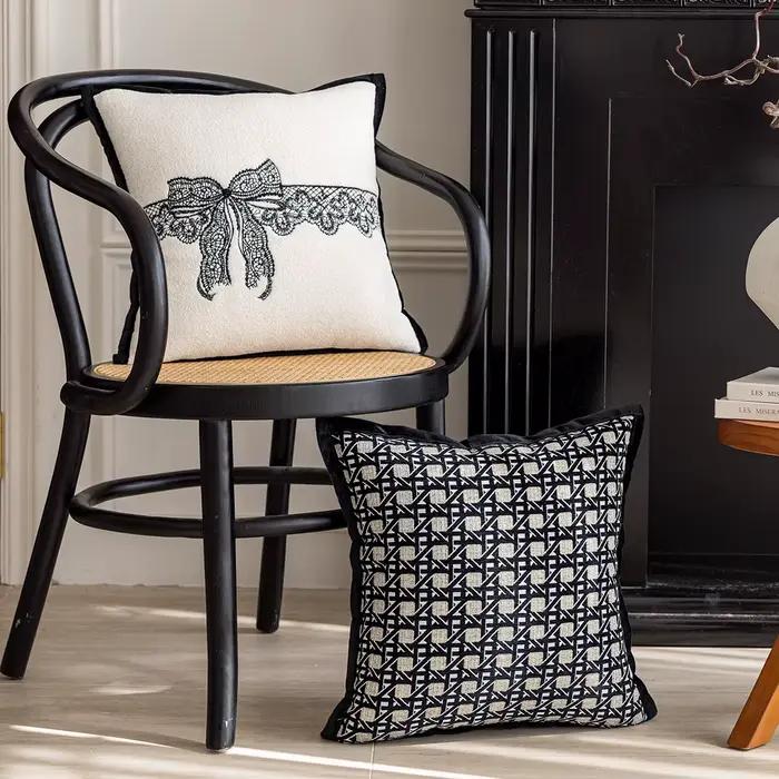 Housse de coussin nordique noir blanc 45x45cm