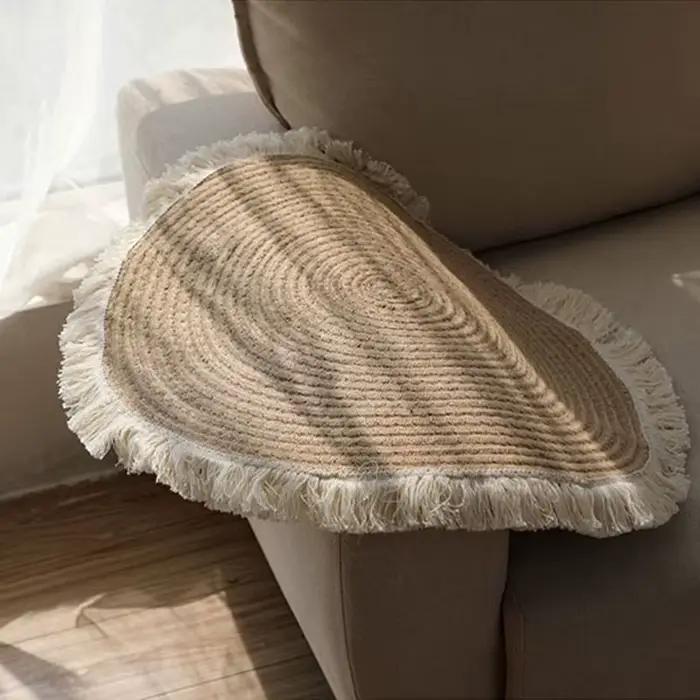 Tapis à pampilles scandinave tissé à la main