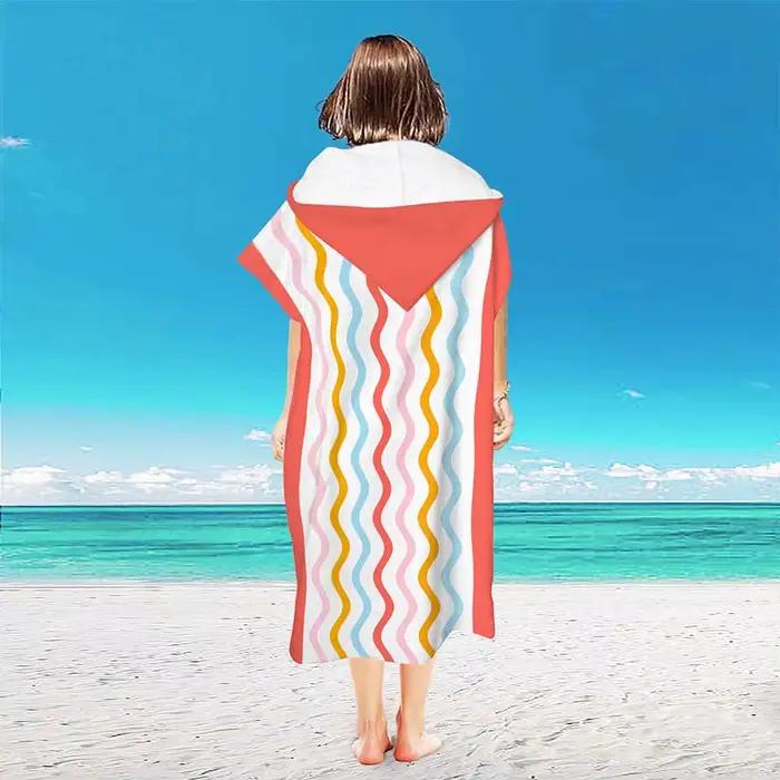Poncho de surf absorbant l'eau avec capuche