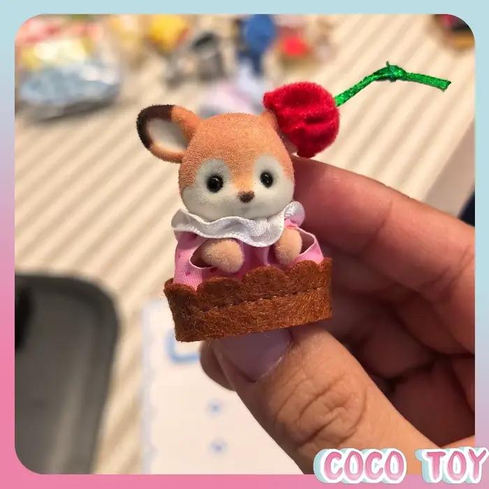 Sylvanian Families Baby Series 6, jouets miniatures pour jeux de rôle, ornements mignons parfaits pour offrir en cadeau, pour collectionner et décorer au quotidien