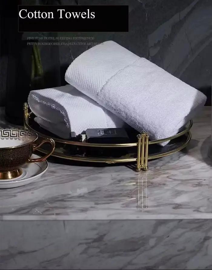 Serviette de Bain Blanche Couronne Brodé