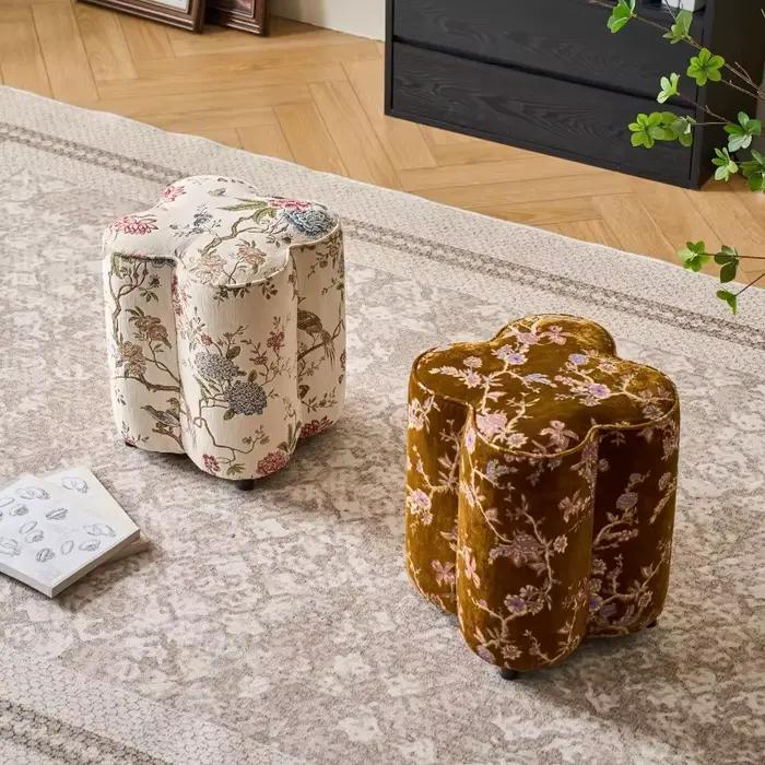 Pouf de rangement vintage en velours à motif floral en forme de trèfle