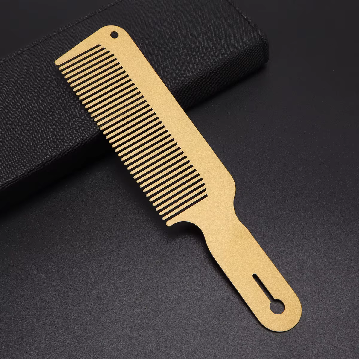 Peigne de barbier en métal en acier inoxydable de haute qualité, peigne de coupe de cheveux pour Sal