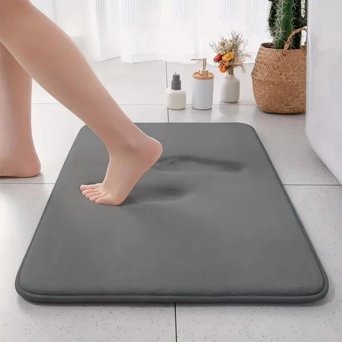 Tapis absorbant épais de couleur unie, en flanelle, pour salle de bain, entrée de salle de bain, por