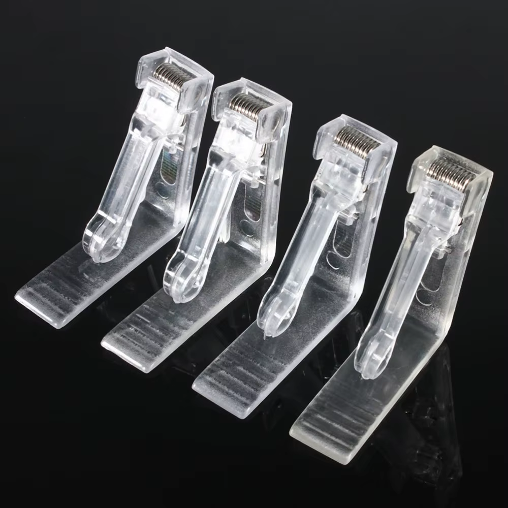 4 pinces à nappe en plastique, pinces pour table à manger, outil de fixation de nappe