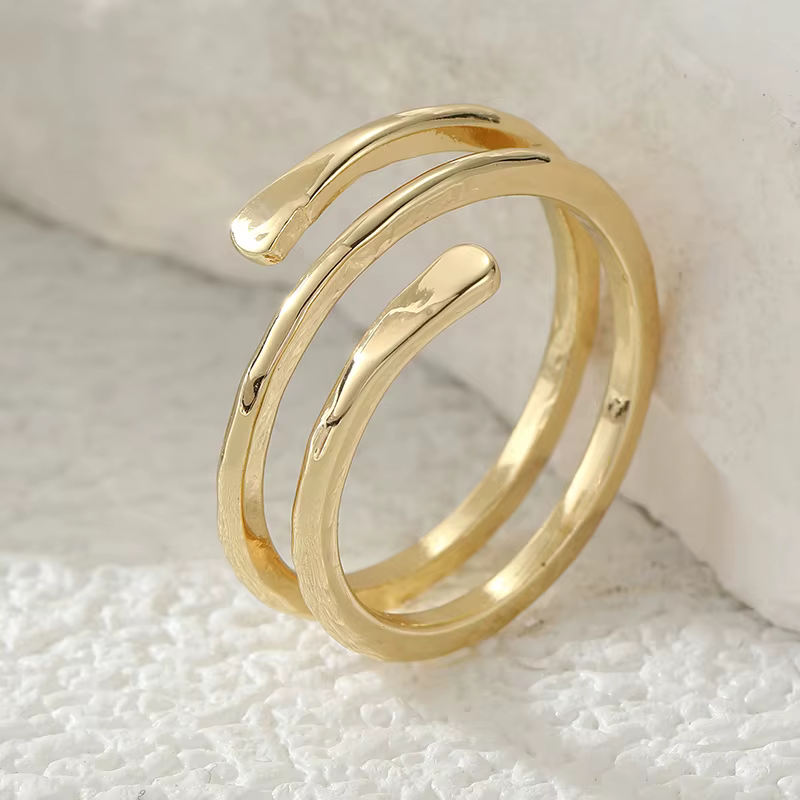 Bague ouverte plaquée or pour femme, design unique à double tour, accessoire polyvalent, bijou tenda