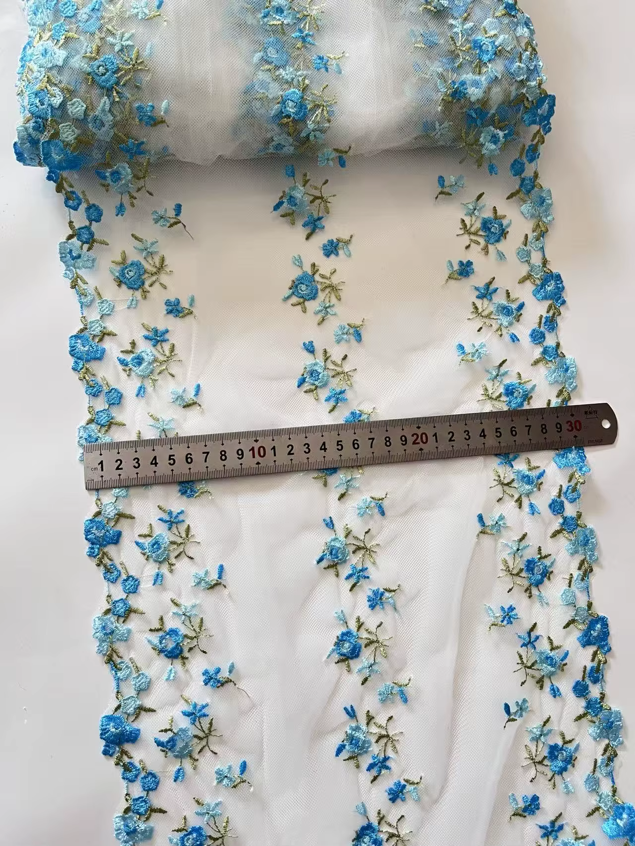 Ruban en dentelle brodé de fleurs bleues, garniture en maille pour robe de voile de mariée, fournitu