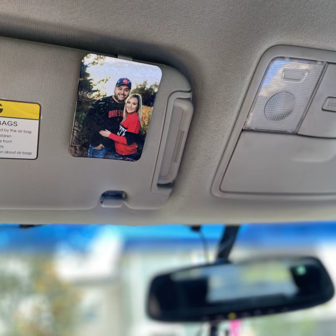Accessoire de voiture personnalisé 1 pièce-Clip et cintre personnalisés conçus par photo, gravés au 