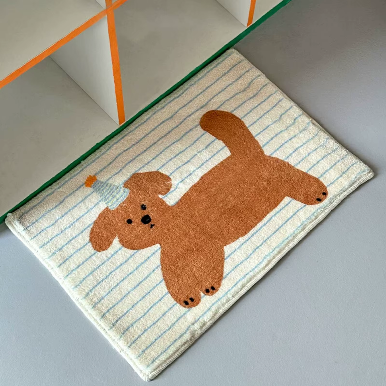 Tapis de salle de bain court en polaire imprimé chiot rayé, paillasson de style mignon, petit tapis 