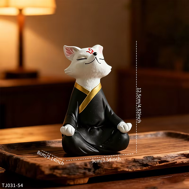 Statue en résine de renard zen apaisant méditant, charmant ornement de bureau pour la décoration int