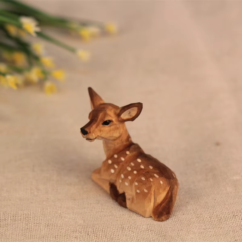 Cadeau d'artisanat de cerf de Noël sculpté en bois, décoration de renne, accessoires de miniatures d