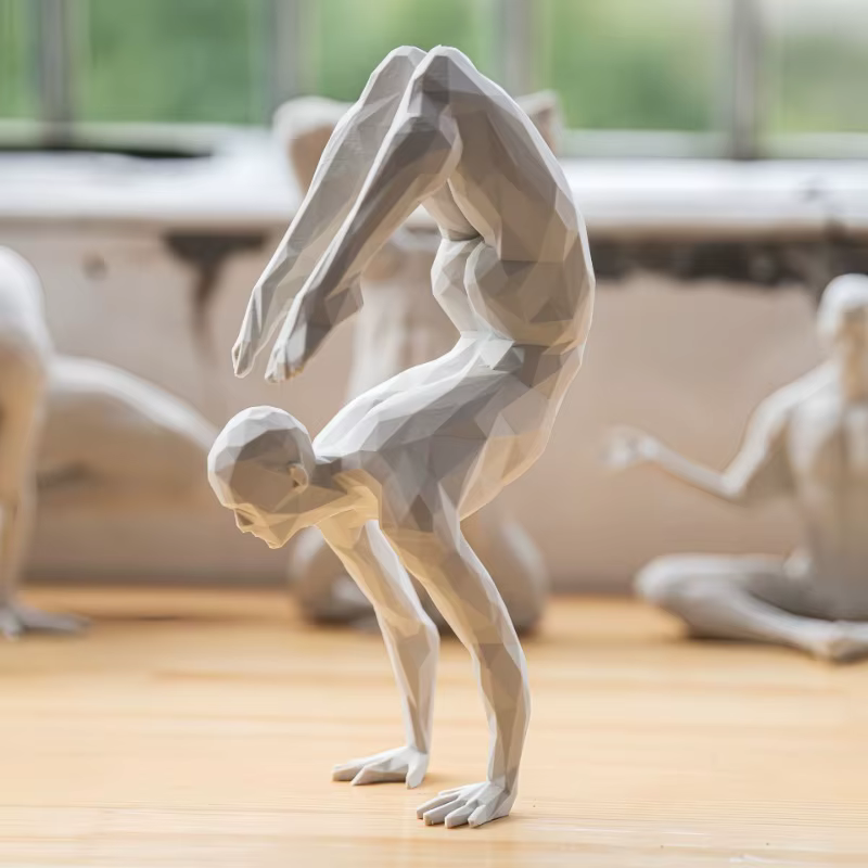 Figurine d'homme de yoga – Statue minimaliste de décoration d'intérieur, accent spirituel pour salon