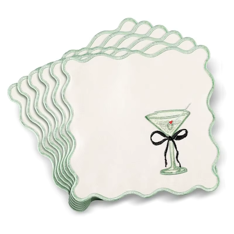 Serviettes de cocktail 6 pièces en tissu brodé festonné, un peu plus anciennes, fournitures de fête,