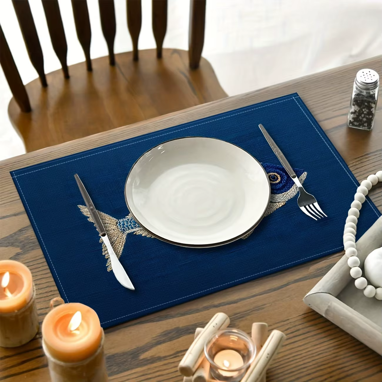 [Napperons d'art moderne] Napperons plats 2D à motif de poisson brodé, Napperons de table en lin ble