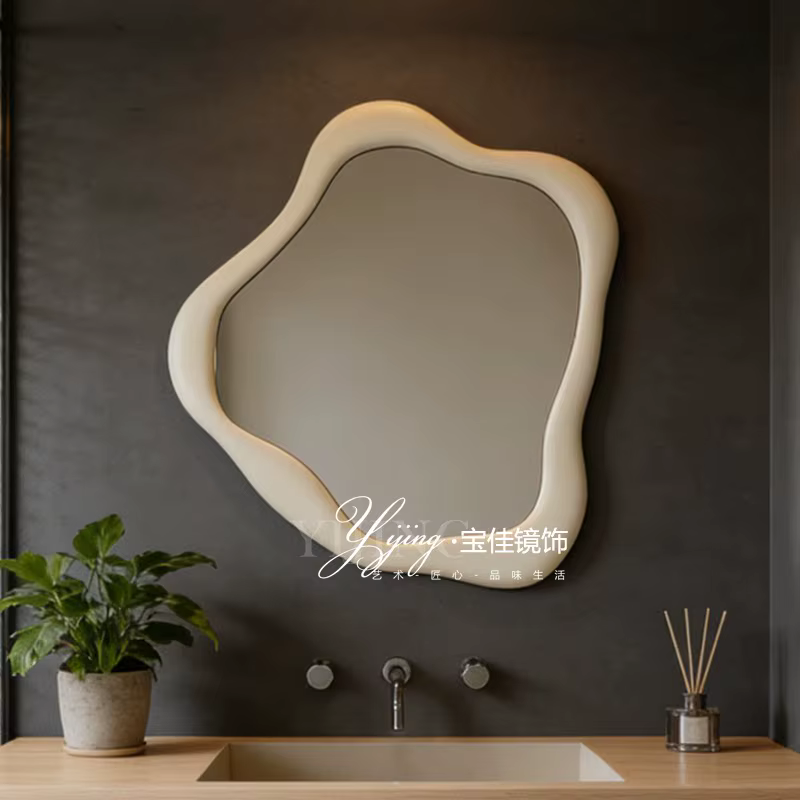 Miroir de salle de bain mural intelligent éclairé, miroir de toilette LED irrégulier en bois vintage