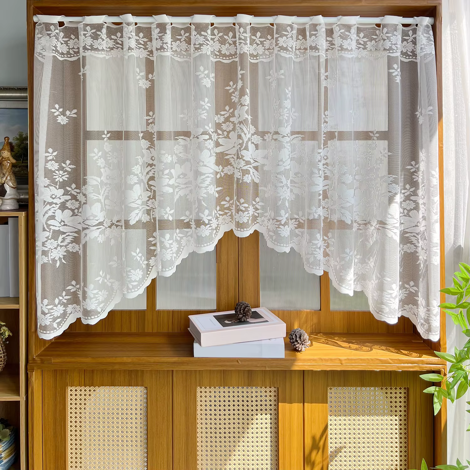 Rideau triangulaire transparent à fleurs blanches, demi-rideau pour petite fenêtre de cuisine, drapé