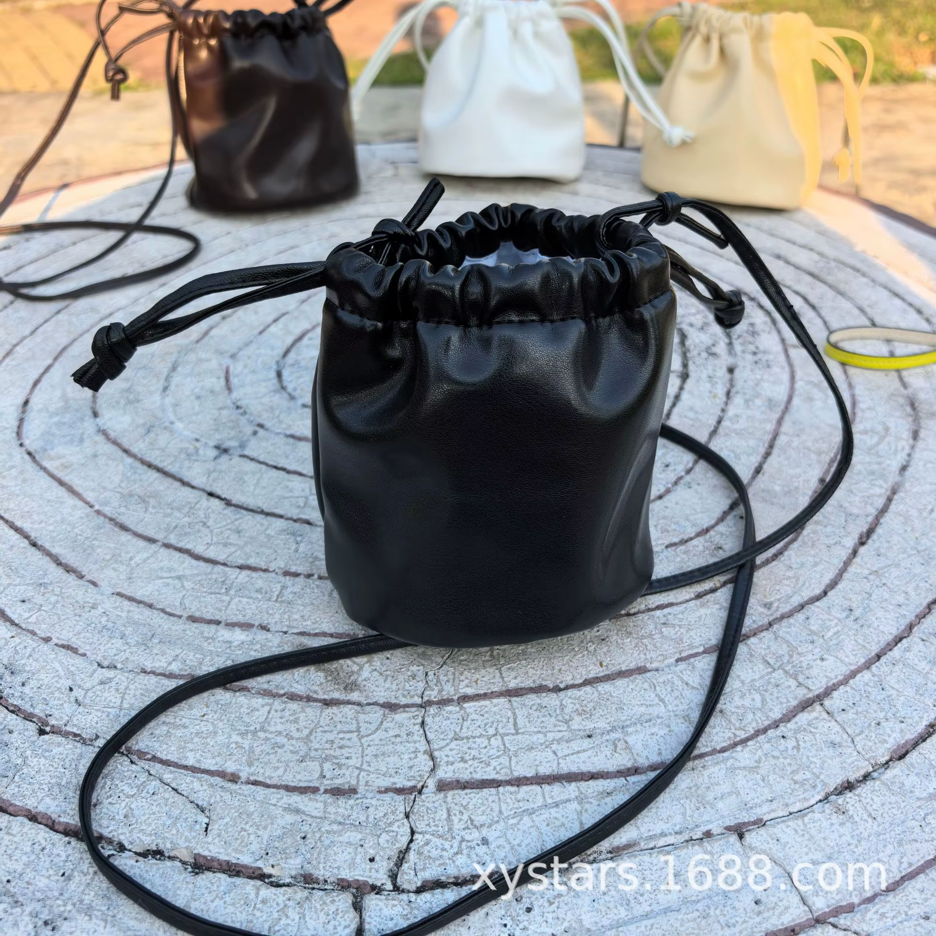 Sac seau en cuir PU – Organisateur à bandoulière à cordon pour cosmétiques/téléphone/portefeuille (p