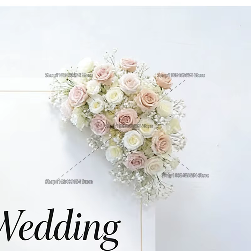 Arche de fond de scène de mariage en hortensia rose champagne et gypsophile, décoration en panneau K