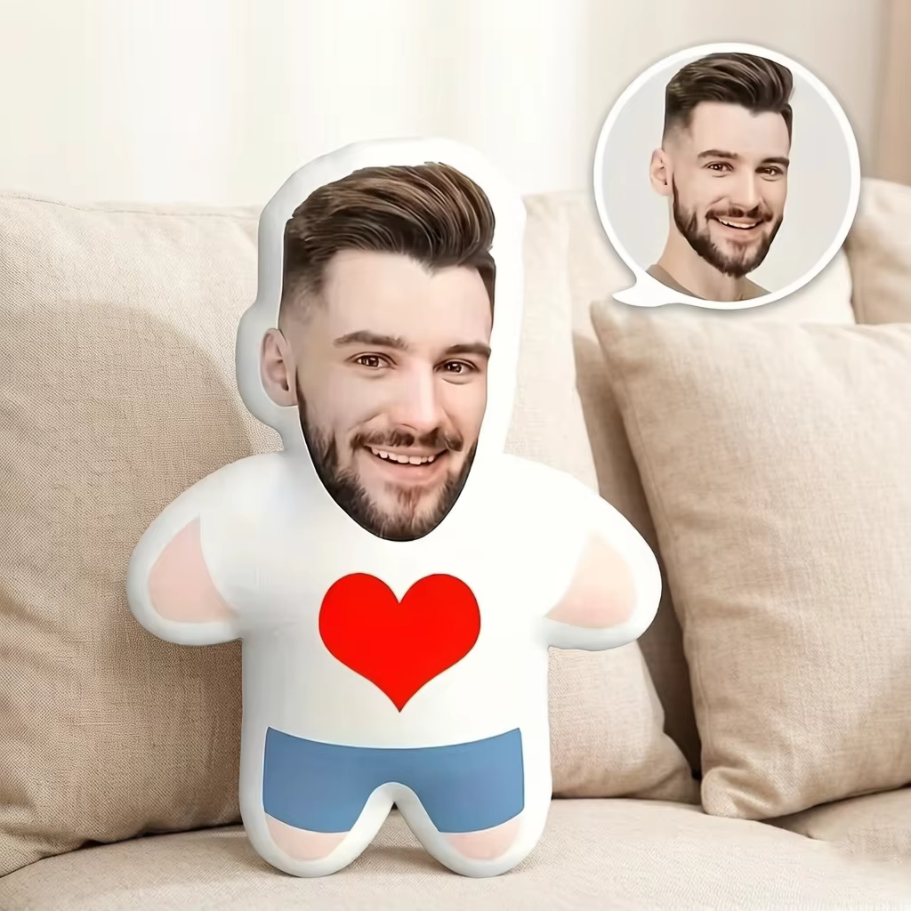Une coussinette de canapé personnalisée et amusante est un cadeau romantique pour un petit ami ou un
