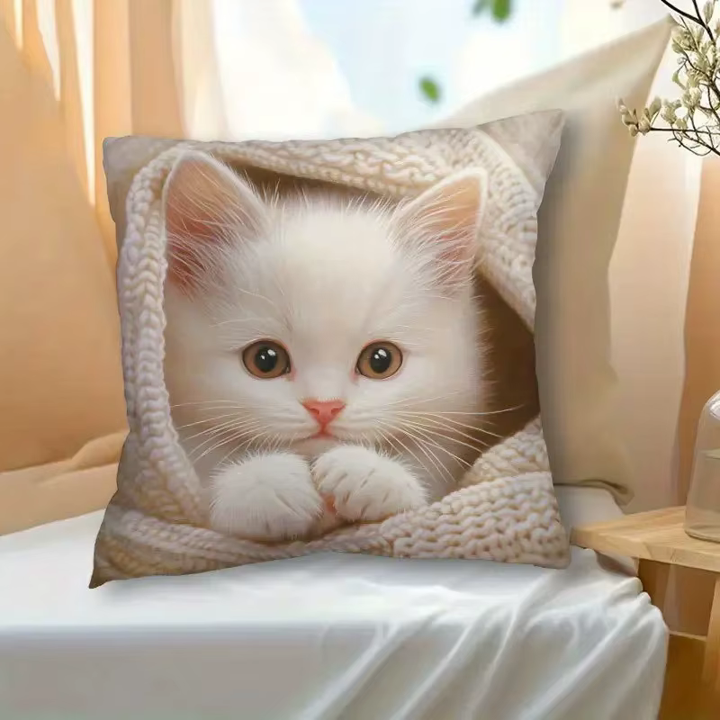 Housse de coussin chaton blanc mignon, taie d'oreiller carrée en tissu doux effet peau de pêche pour