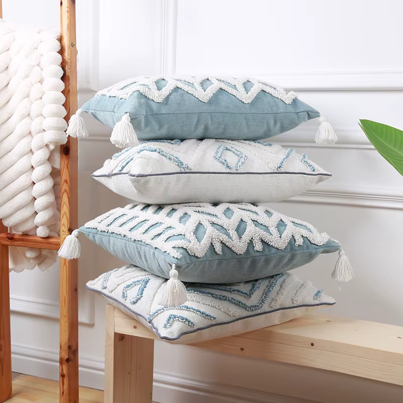 Housse de coussin décorative bleue à rayures blanches