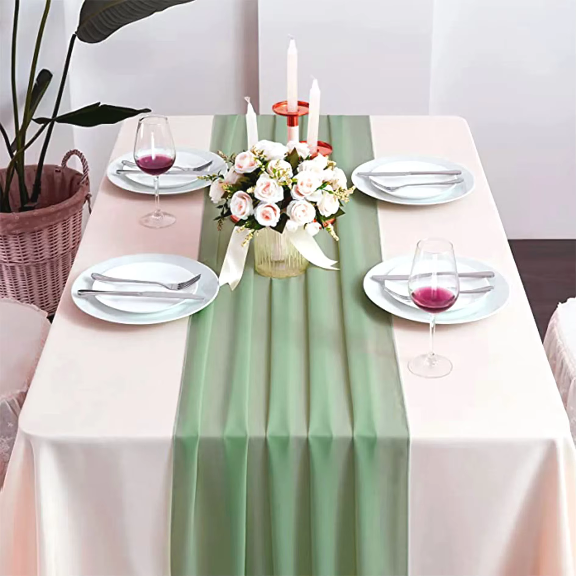Chemin de Table en Mousseline Vert Sauge
