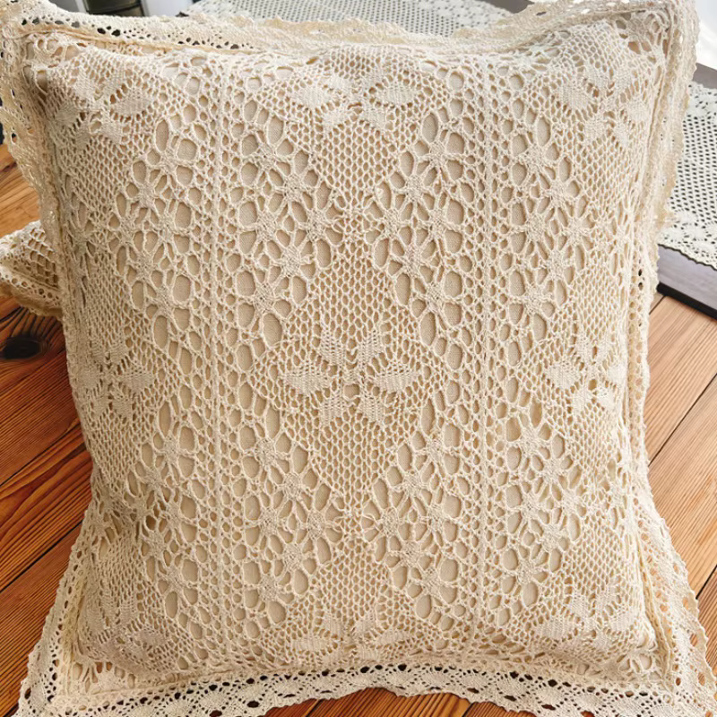 Housse de coussin en coton au crochet