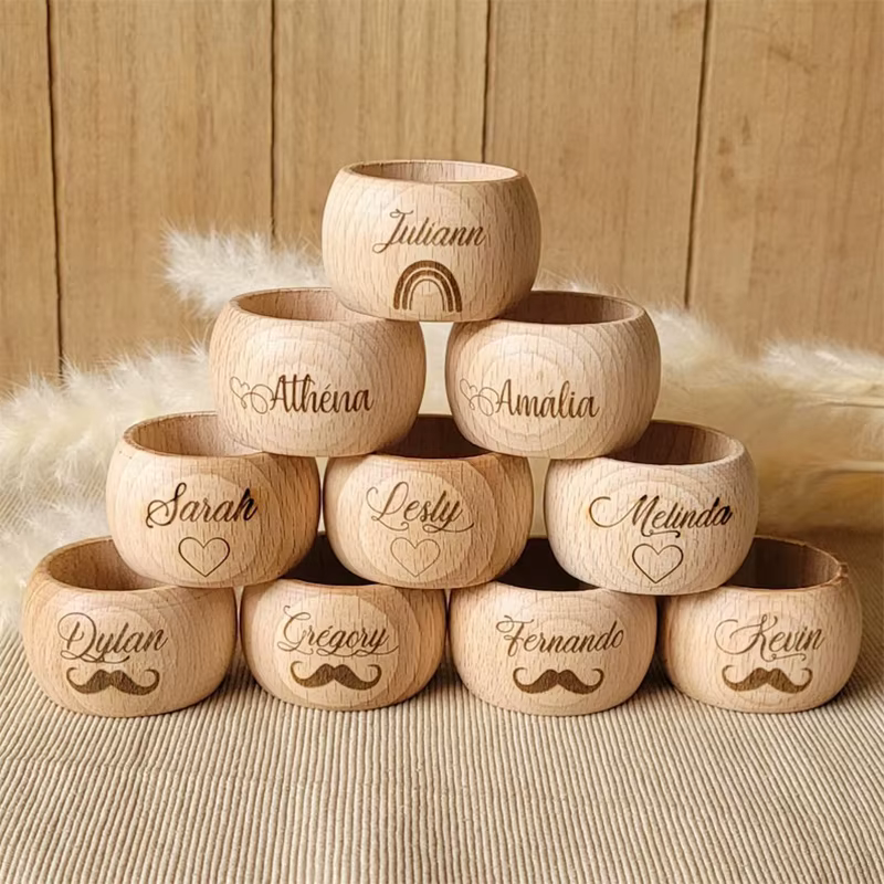 Anneaux de serviette en bois personnalisés
