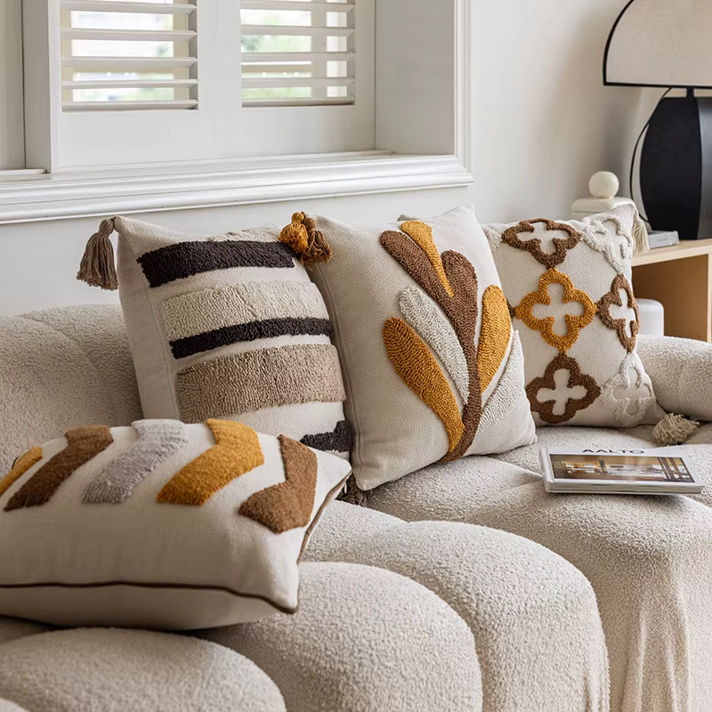 Juste de coussin nordique touffetée