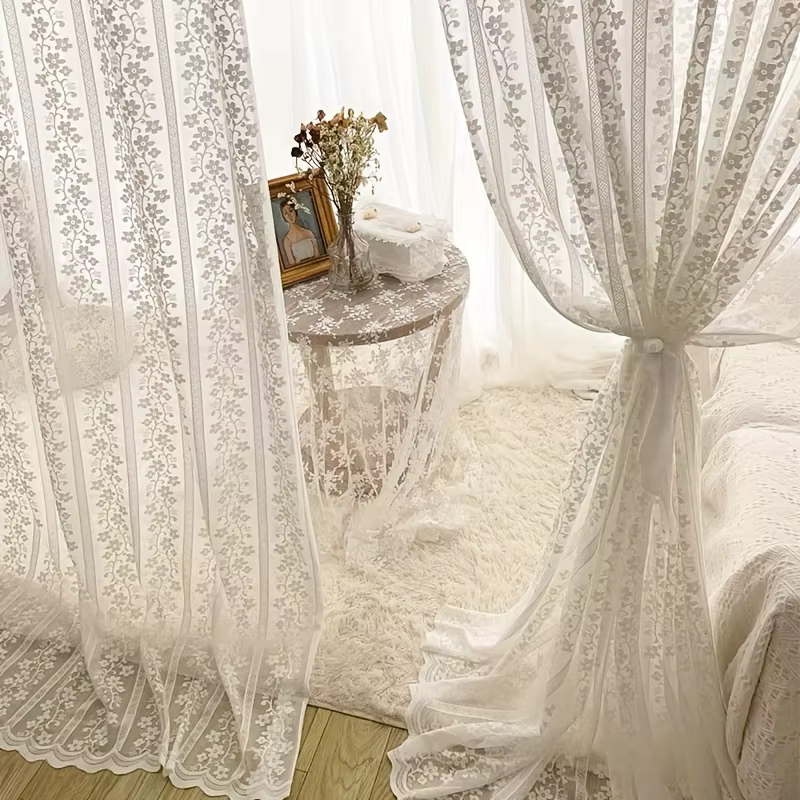 Rideau en Tulle et dentelle à fleurs blanches